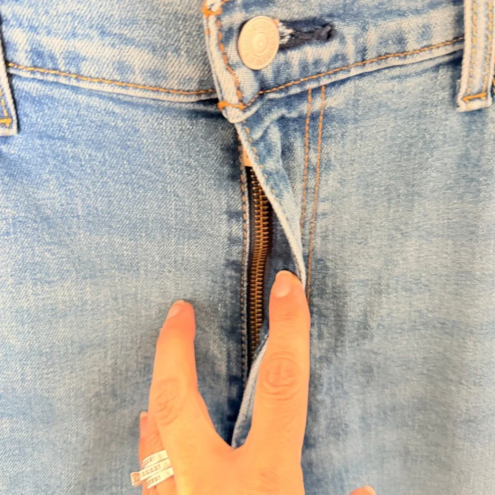 Levi's 505 Regular Fit Straight Leg Classic Zip Fly Denim‎ Jeans (38x30) Red Tab